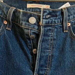 Levi Wedgie Straight High Waist Jeans size 29